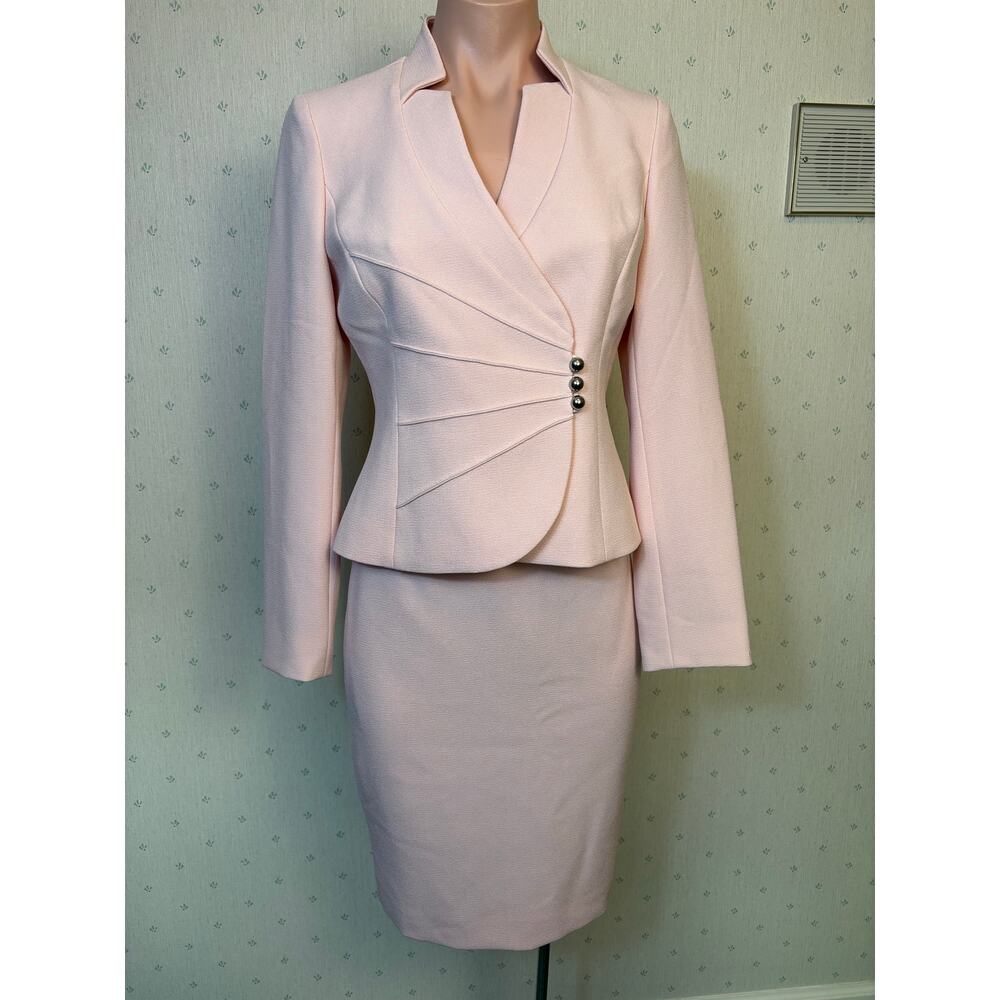 Tahari Blush Pink Tailored Skirt Suit 2P Career Office Business Professional - Picture 3 of 12